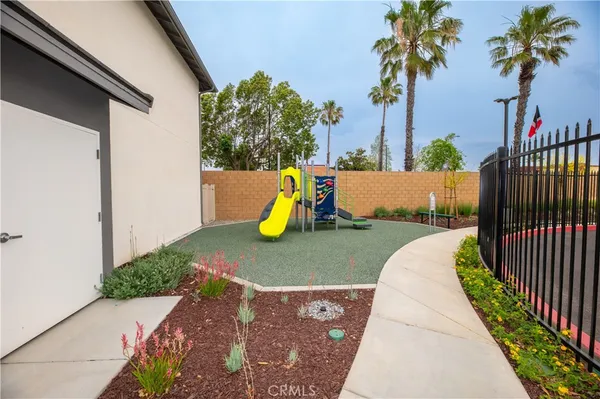 $569,990 | 8185 Amerena Way, Fontana, CA 92335