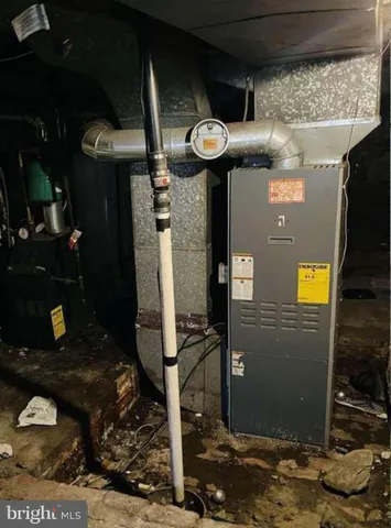 a view of a entryway of the house