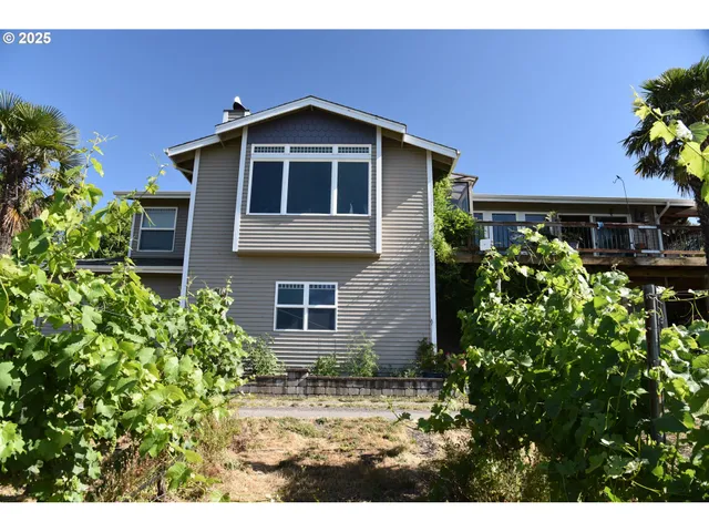 $1,350,000 | 8500 Hopewell Road Northwest, Salem, OR 97304