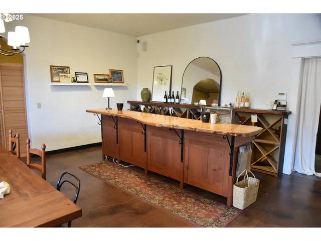 $1,350,000 | 8500 Hopewell Road Northwest, Salem, OR 97304