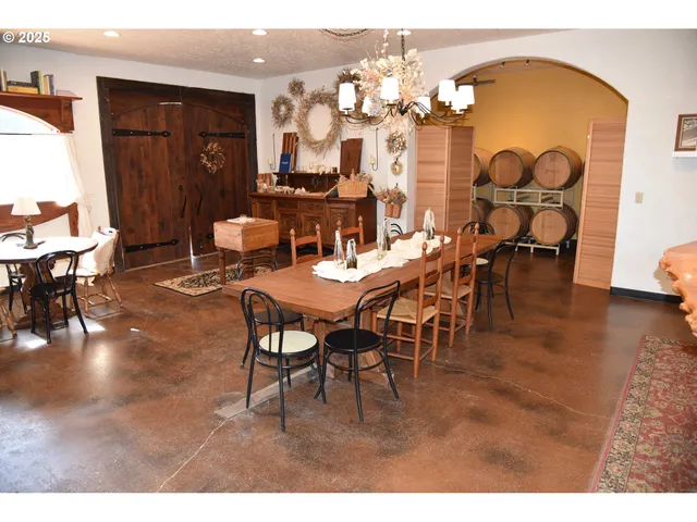 $1,350,000 | 8500 Hopewell Road Northwest, Salem, OR 97304