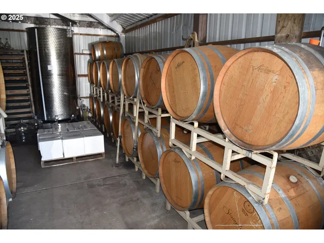 $1,350,000 | 8500 Hopewell Road Northwest, Salem, OR 97304