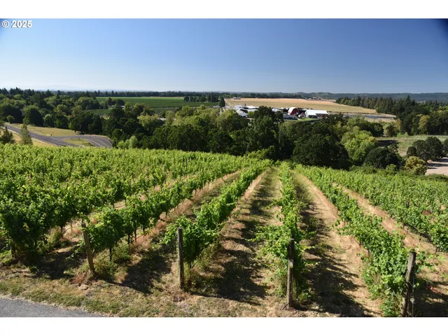 $1,350,000 | 8500 Hopewell Road Northwest, Salem, OR 97304