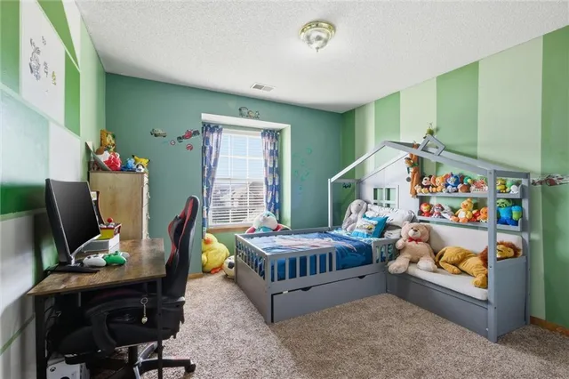 $414,950 | 4407 Southwest Briarbrook Drive, Lee's Summit, MO 64082