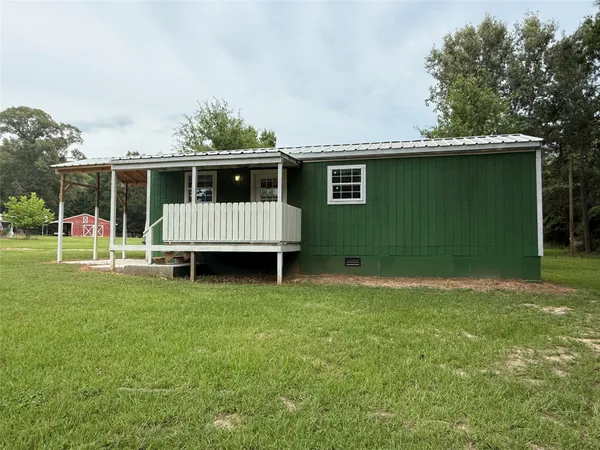 $850 | 227 Spitaleri, Onalaska, TX 77360