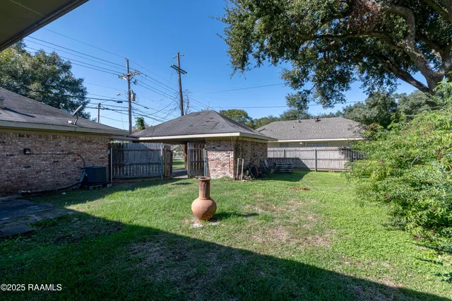 $1,800 | Undisclosed Address, Lafayette, LA 70503