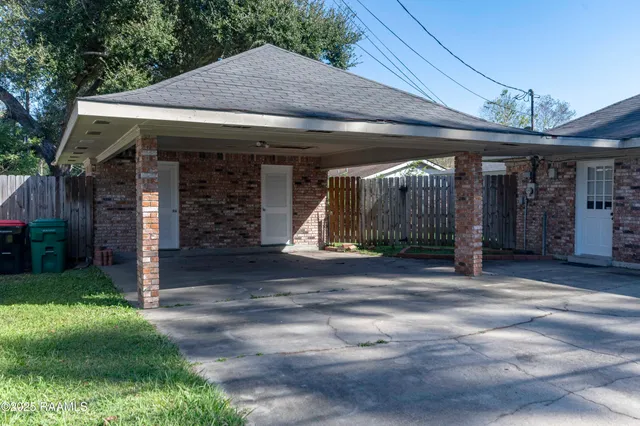 $1,800 | Undisclosed Address, Lafayette, LA 70503