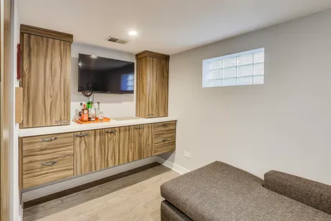 $949,000 | 4222 North Claremont Avenue, Chicago, IL 60618