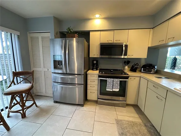 $1,995 | 4562 Kingsmere, Unit 41, Sarasota, FL 34235