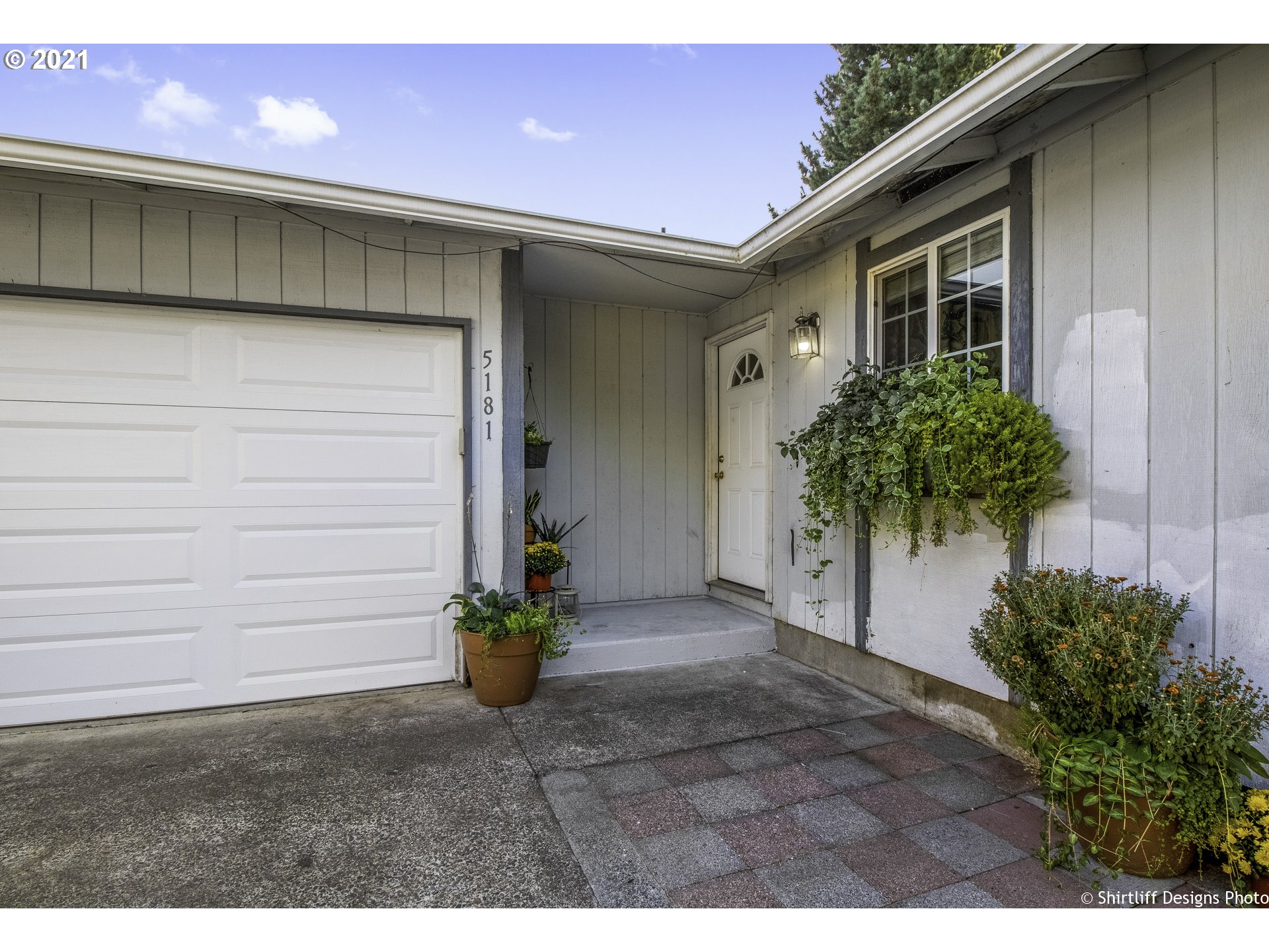 a view of a entryway front of house
