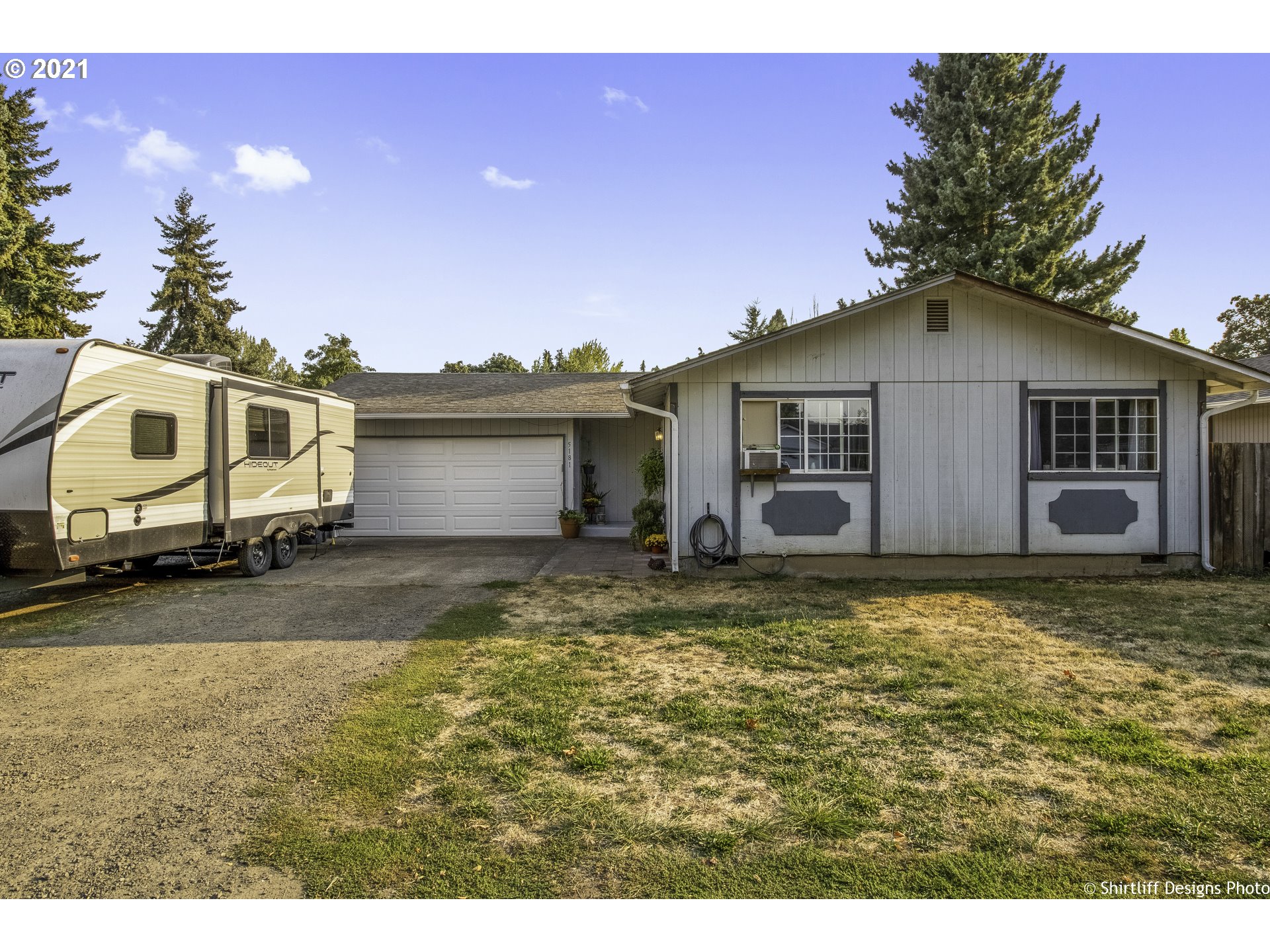 5181 D Street Springfield, OR 97478 - Photo 2 of 16 a bathroom with a sink and a yard