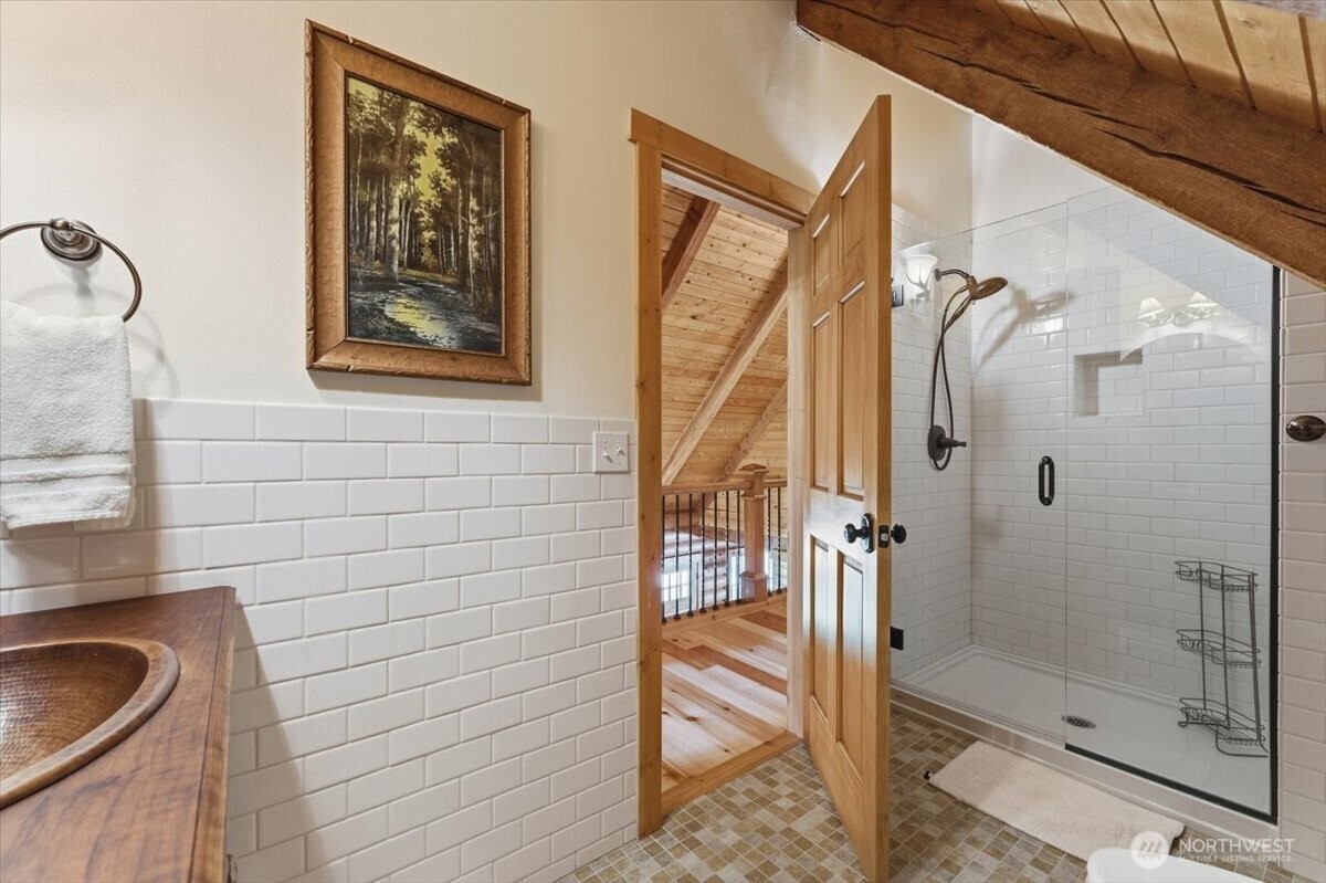 2250 First Crk Road Chelan, WA 98816 - Photo 27 of 39 a bathroom with a shower