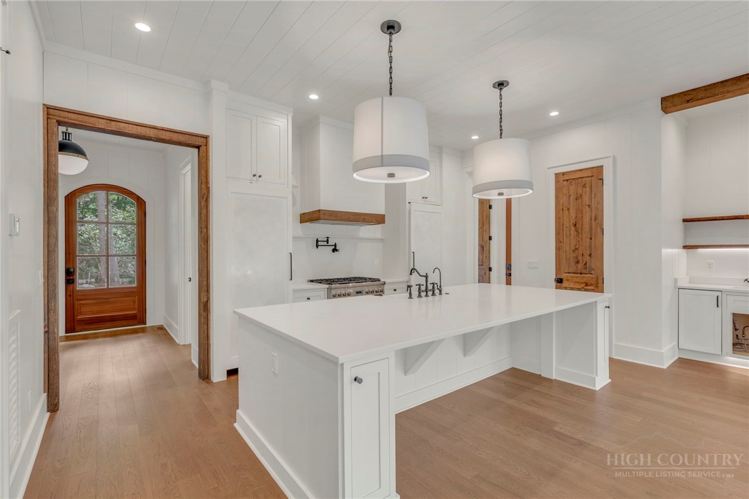 253 Old Boone Road Blowing Rock, NC 28605 - Photo 8 of 44
