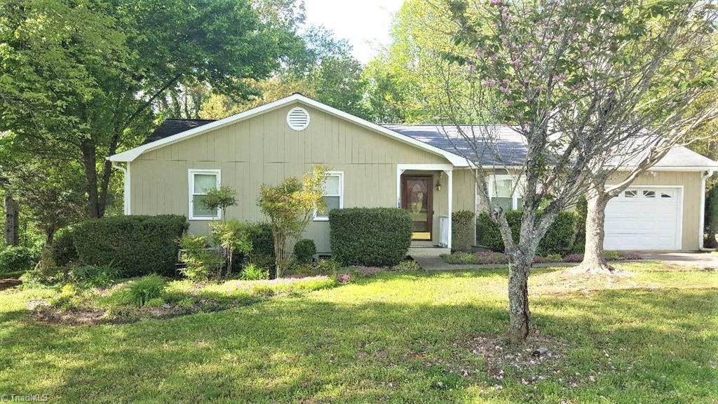 7013 Harperglen Road Clemmons, NC 27012 - Photo 1 of 16 Exterior recently painted 2018
