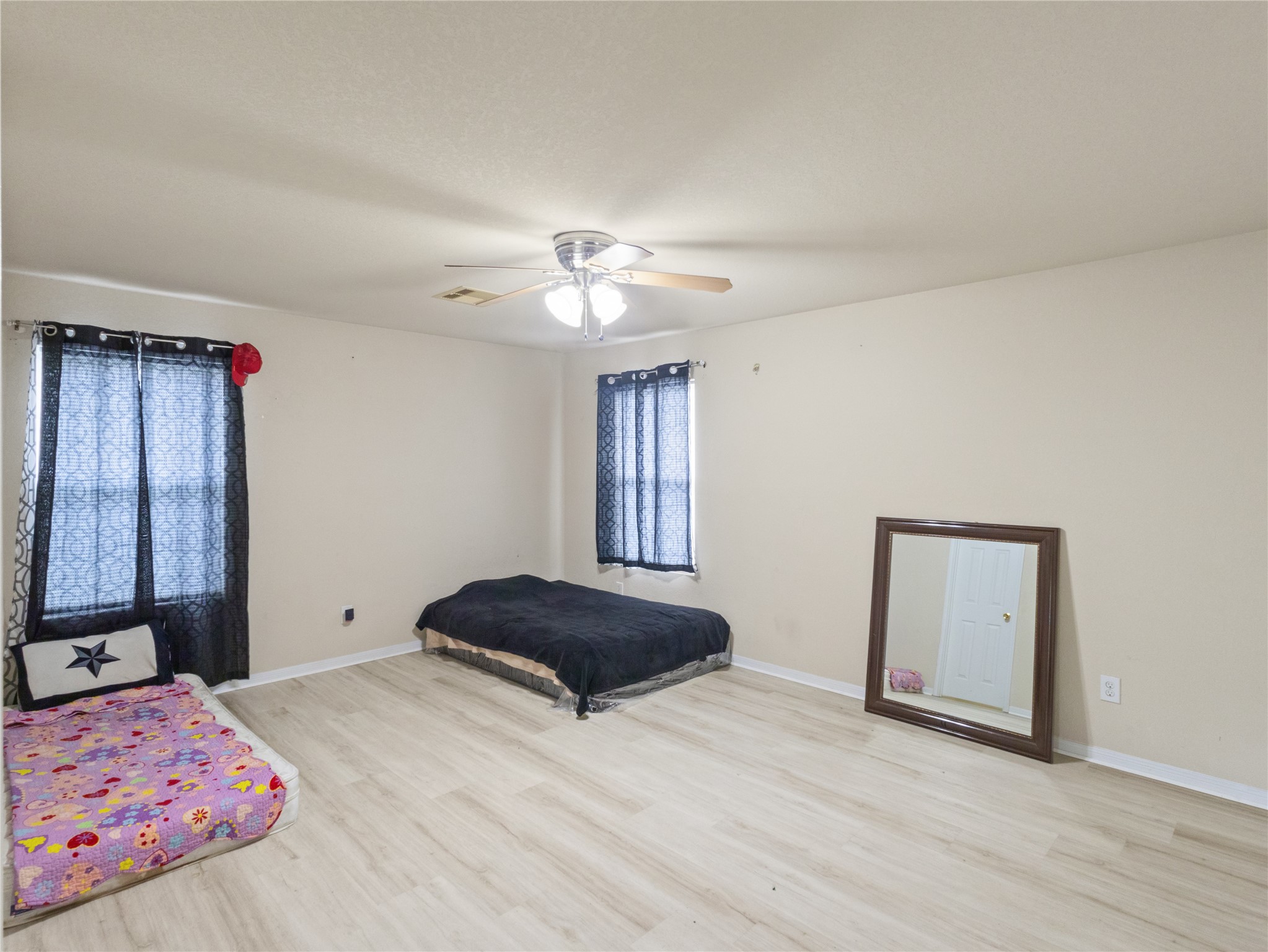 10515 Ince Lane Houston, TX 77040 - Photo 20 of 30 Bedroom 2 (2nd Floor)