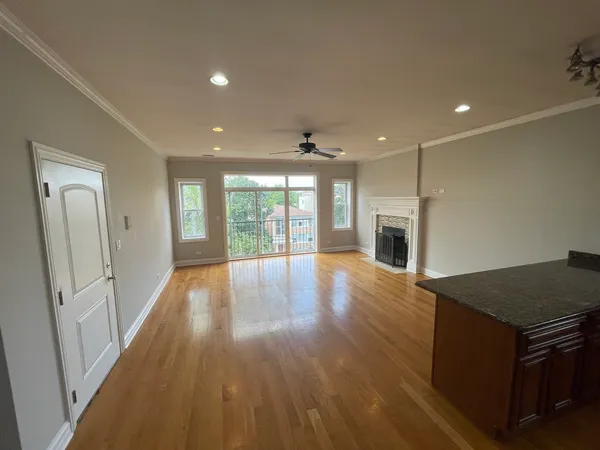 $2,700 | 6229 North Richmond Street, Unit 3N, Chicago, IL 60659