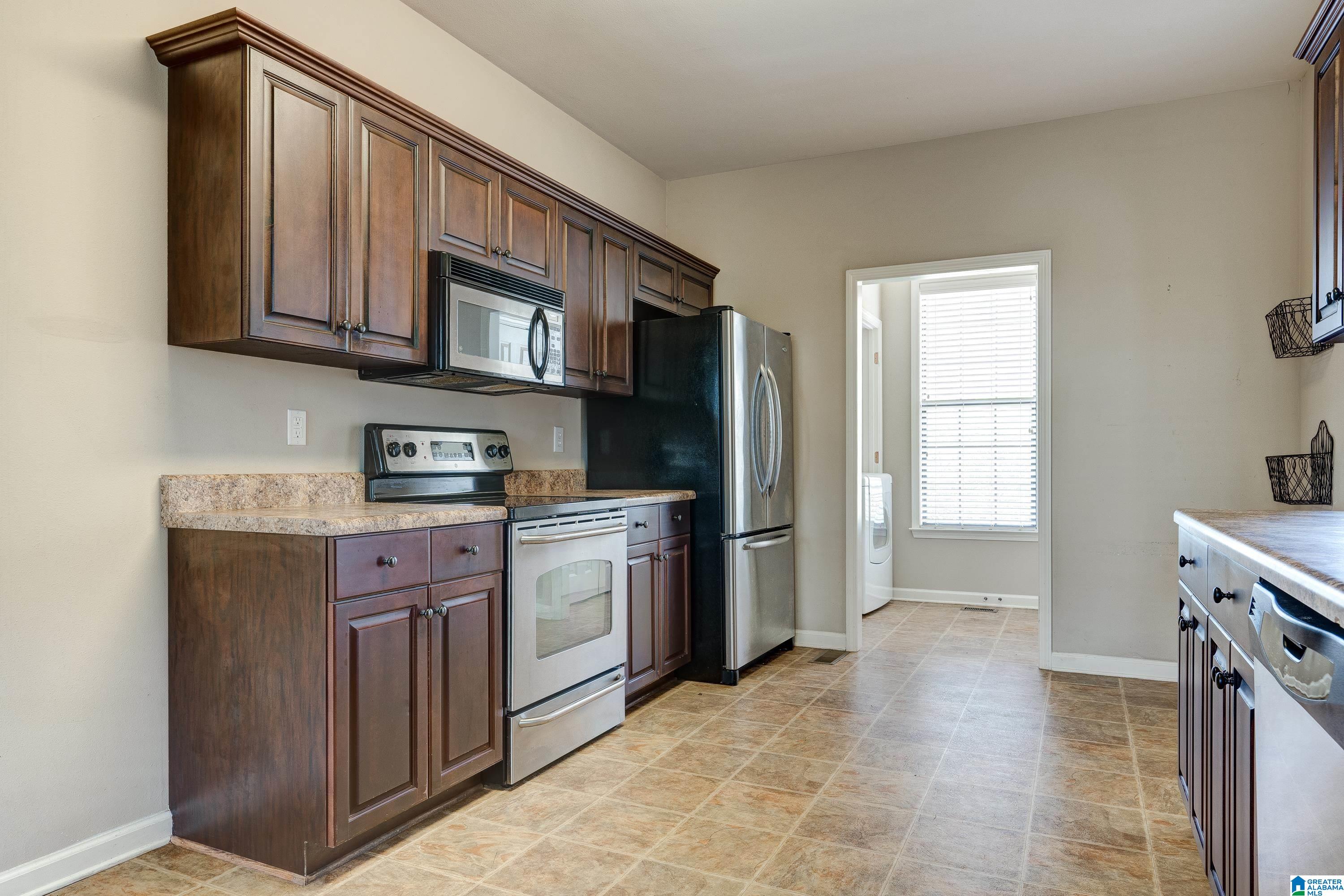 203 Chinaberry Way Alabaster, AL 35114 - Photo 15 of 38