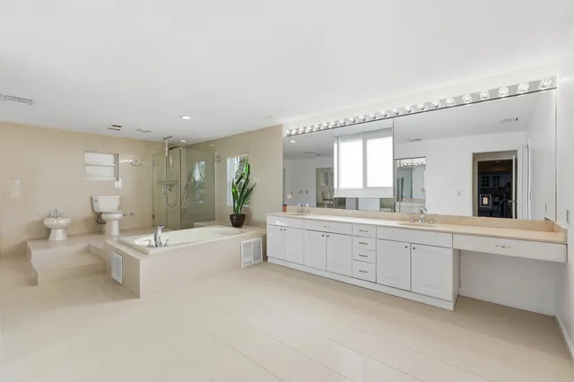 $1,850,000 | 14410 64th Way North, Palm Beach Gardens, FL 33418