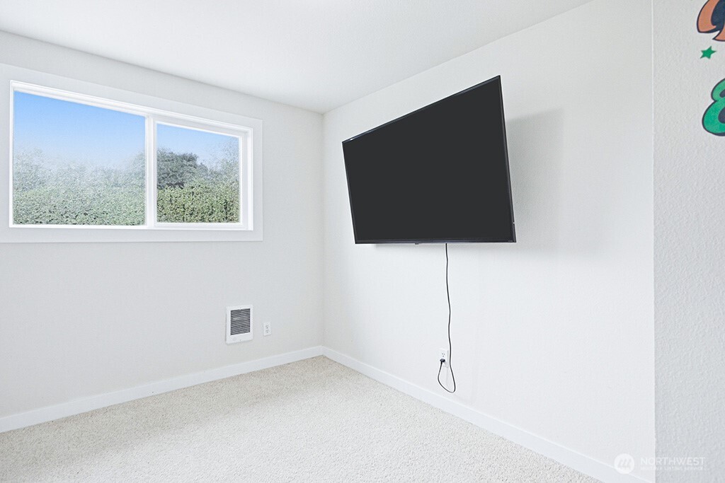 6220 Parker Road East Sumner, WA 98390 - Photo 19 of 38