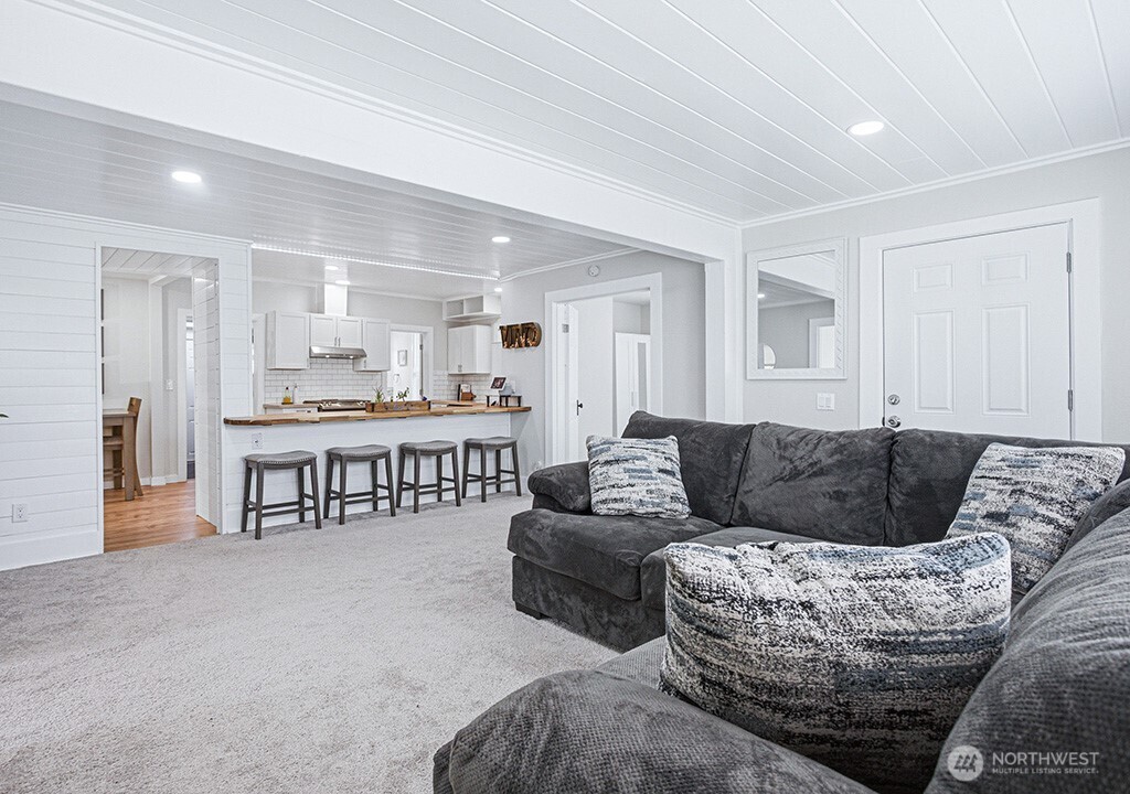 6220 Parker Road East Sumner, WA 98390 - Photo 8 of 38