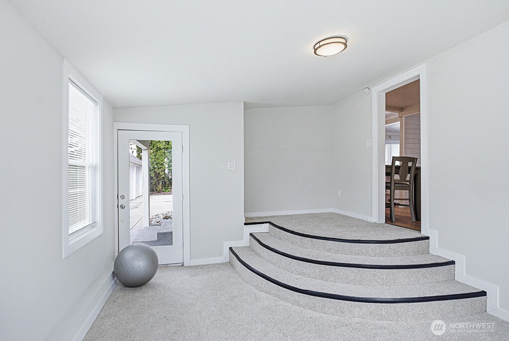 6220 Parker Road East Sumner, WA 98390 - Photo 10 of 38