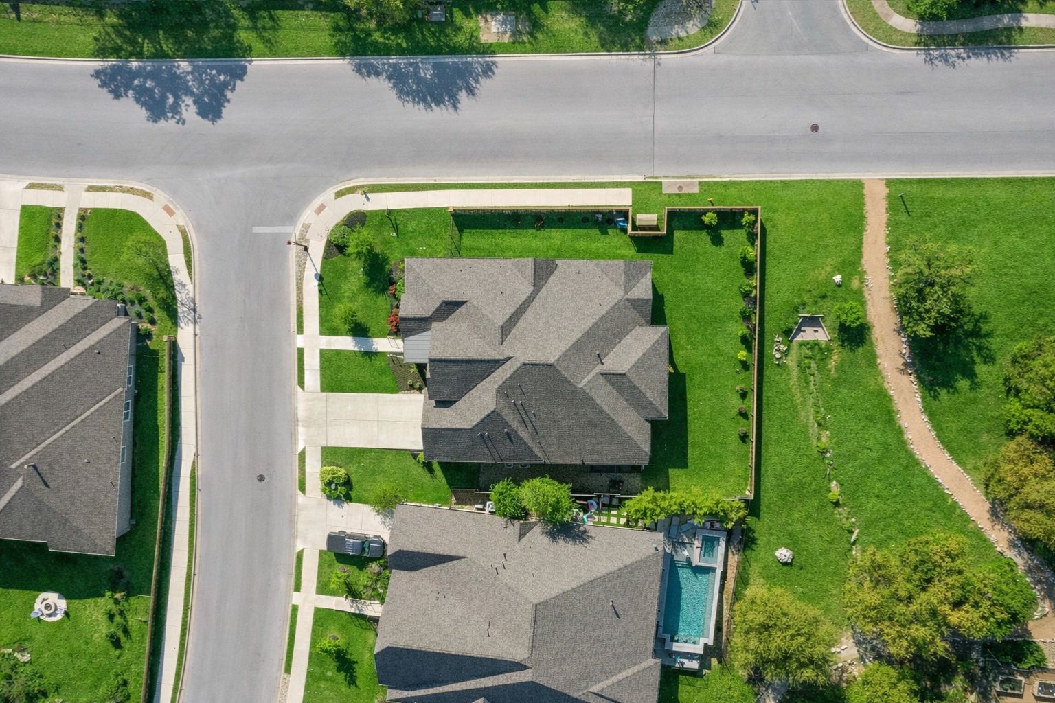 101 Pienza Drive Georgetown, TX 78628 - Photo 39 of 40 an aerial view of a house with a garden