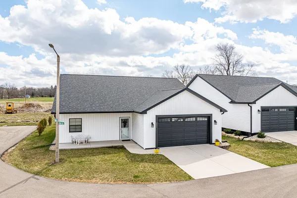 $372,500 | 201 Boann Terrace, Belleville, WI 53508