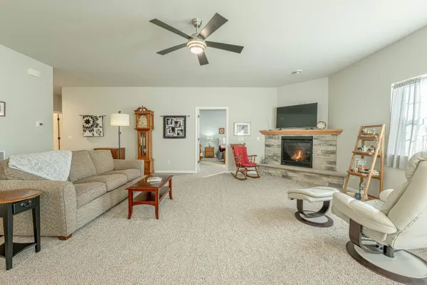 $372,500 | 201 Boann Terrace, Belleville, WI 53508