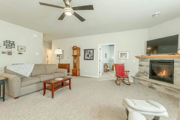 $372,500 | 201 Boann Terrace, Belleville, WI 53508