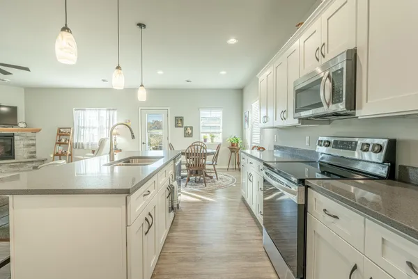 $372,500 | 201 Boann Terrace, Belleville, WI 53508