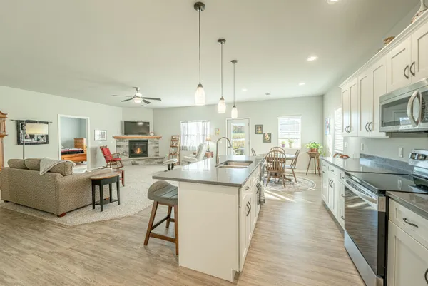 $372,500 | 201 Boann Terrace, Belleville, WI 53508