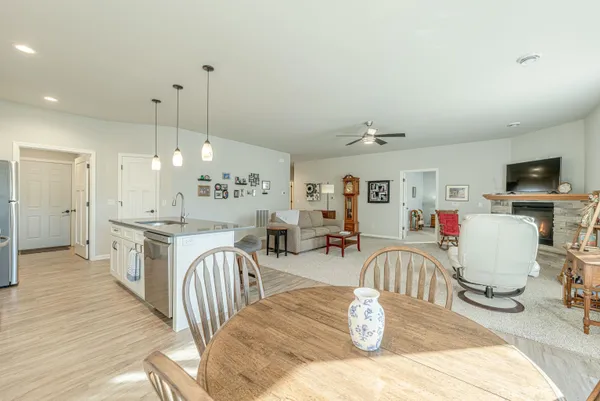 $372,500 | 201 Boann Terrace, Belleville, WI 53508