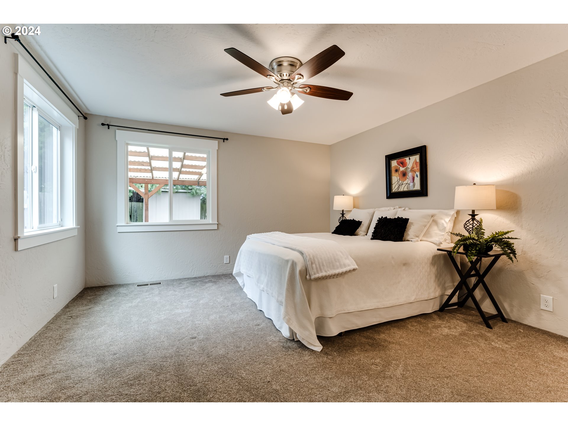 4288 Cole Way Springfield, OR 97478 - Photo 9 of 21 a bedroom with a bed and window
