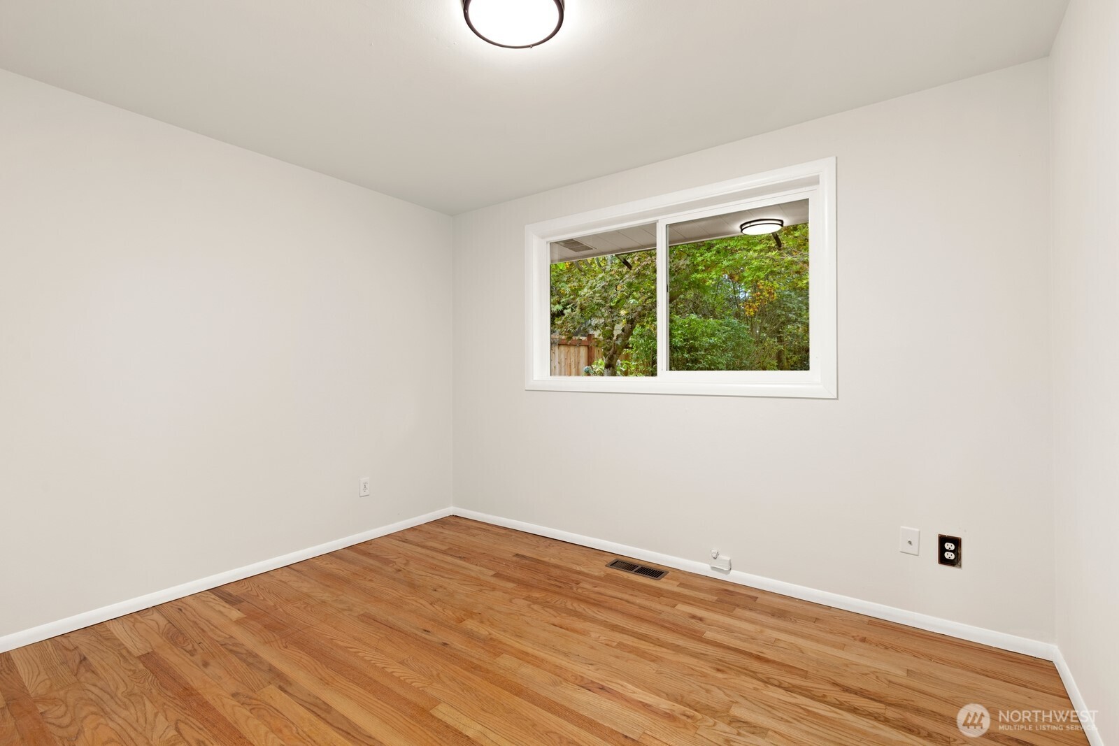 5706 Highland Road Everett, WA 98203 - Photo 14 of 20 Gallery Image 14