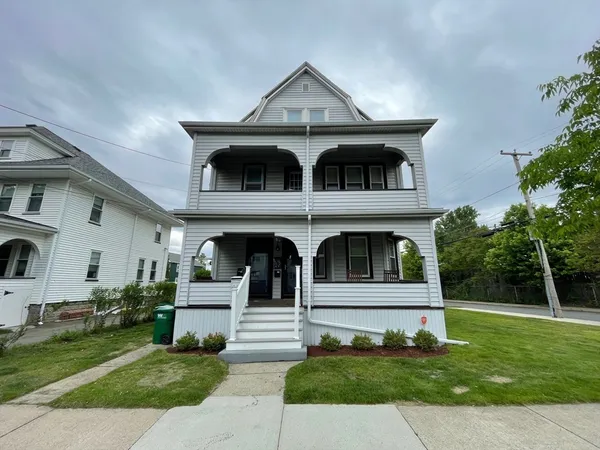 $3,000 | 92 Surrey Street, Unit 92, Medford, MA 02155