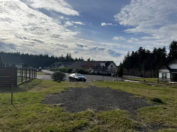 $179,000 | Sauter Drive, Unit 7, Florence, OR 97439