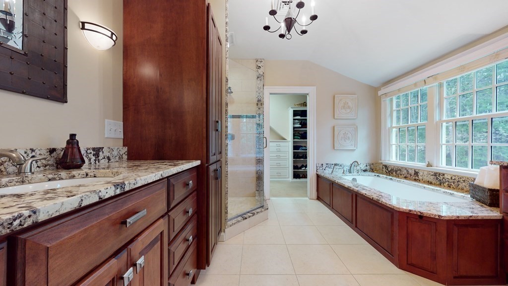 43 Draper Road Wayland, MA 01778 - Photo 8 of 19