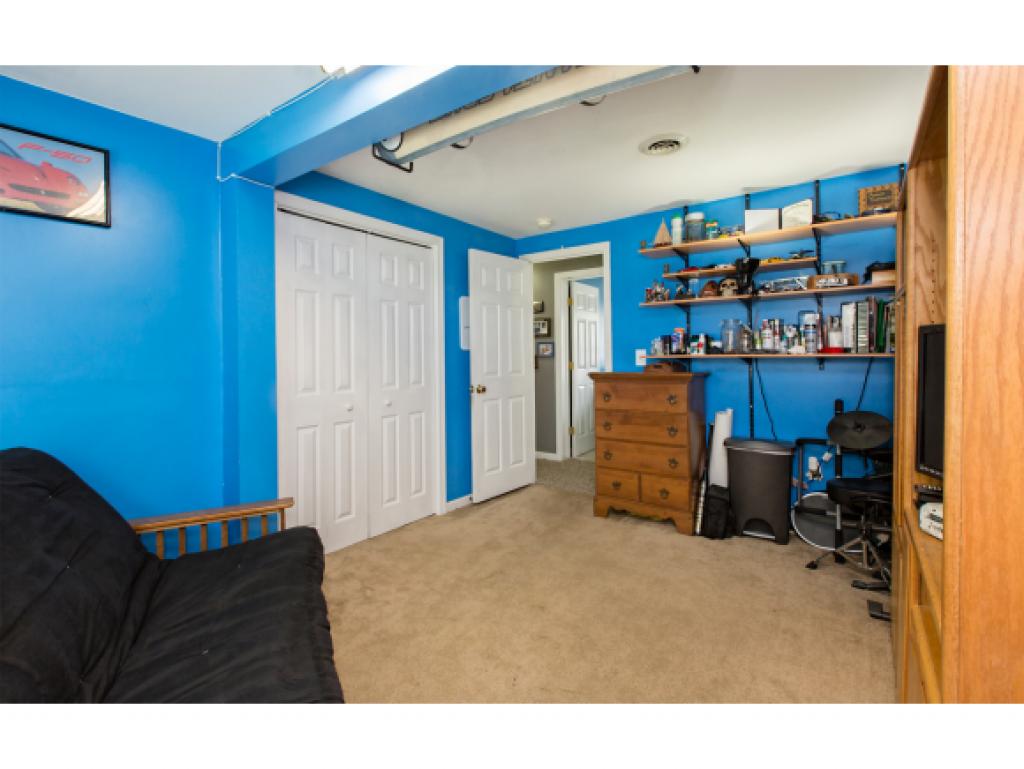5 Santa Fe Road Nashua, NH 03062 - Photo 18 of 31