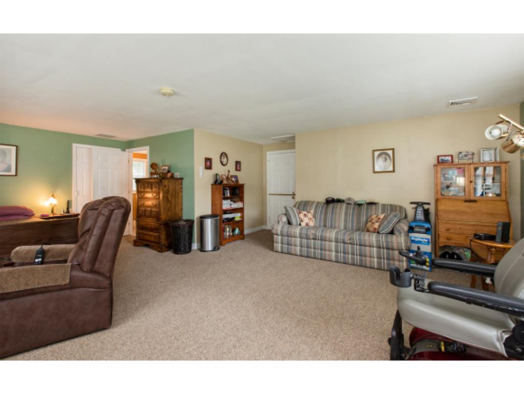 5 Santa Fe Road Nashua, NH 03062 - Photo 25 of 31