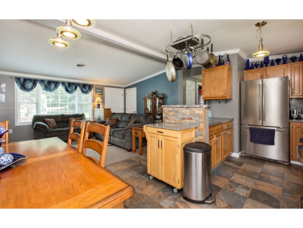 5 Santa Fe Road Nashua, NH 03062 - Photo 5 of 31