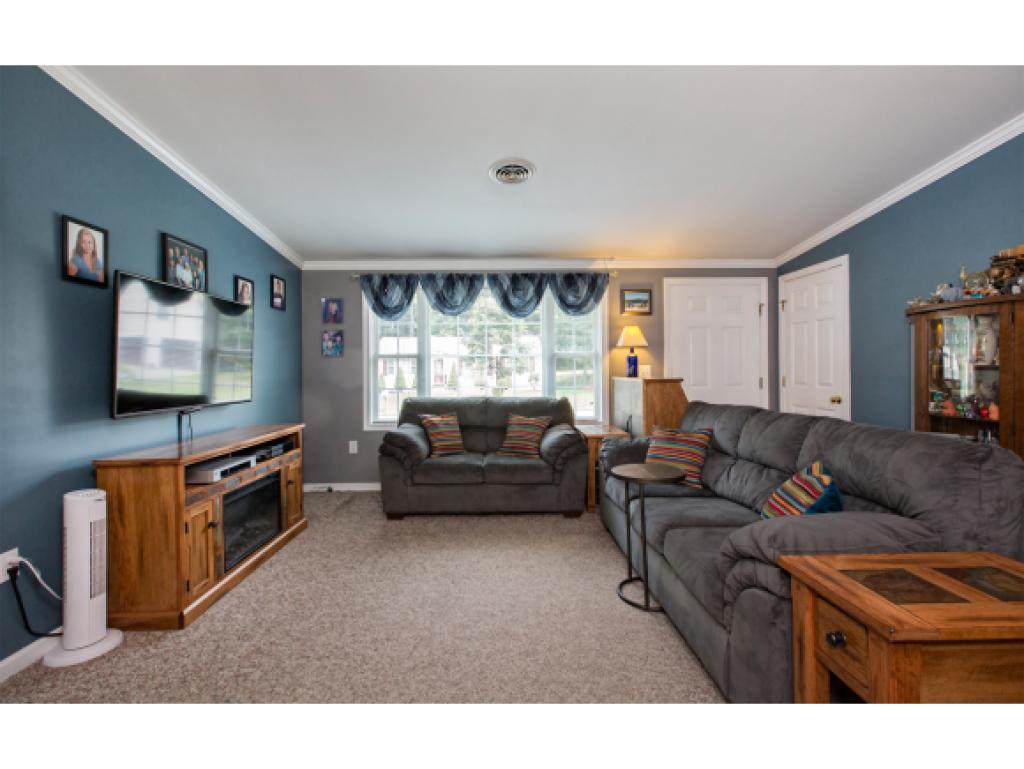 5 Santa Fe Road Nashua, NH 03062 - Photo 8 of 31