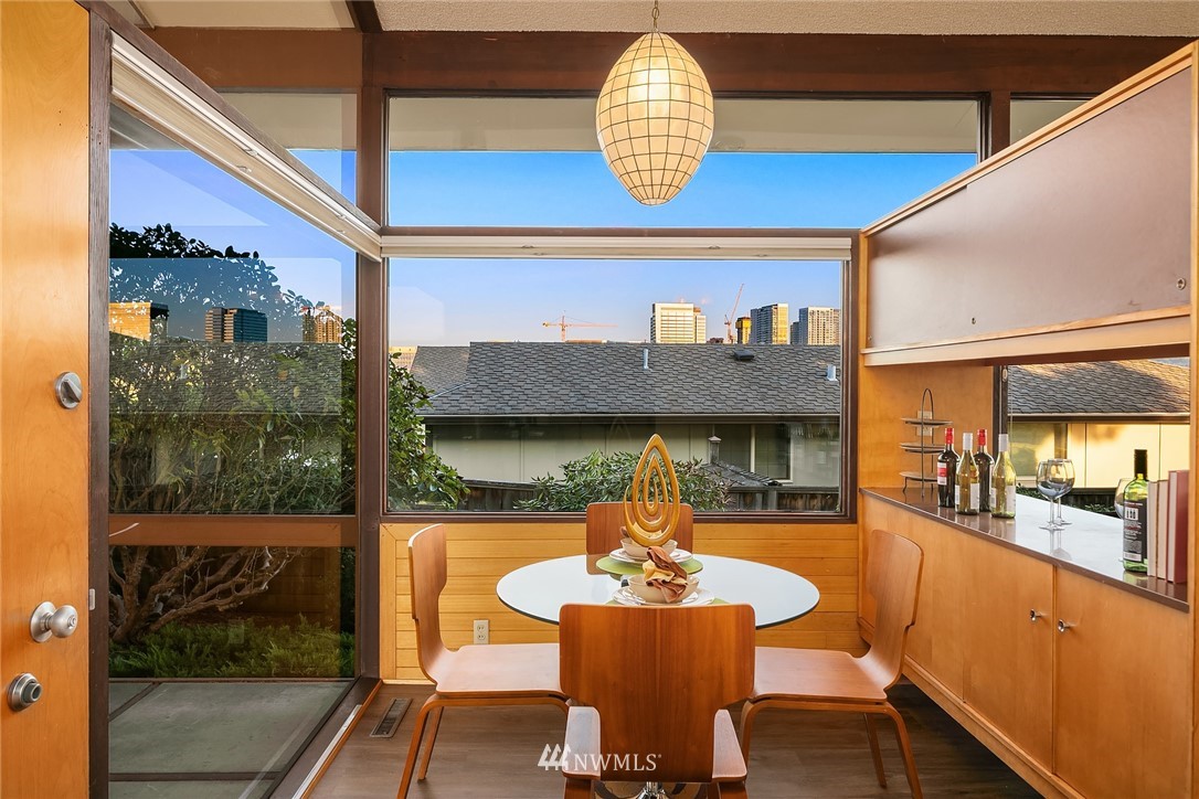 9608 Hilltop Road Bellevue, WA 98004 - Photo 13 of 28 Gallery Image 13