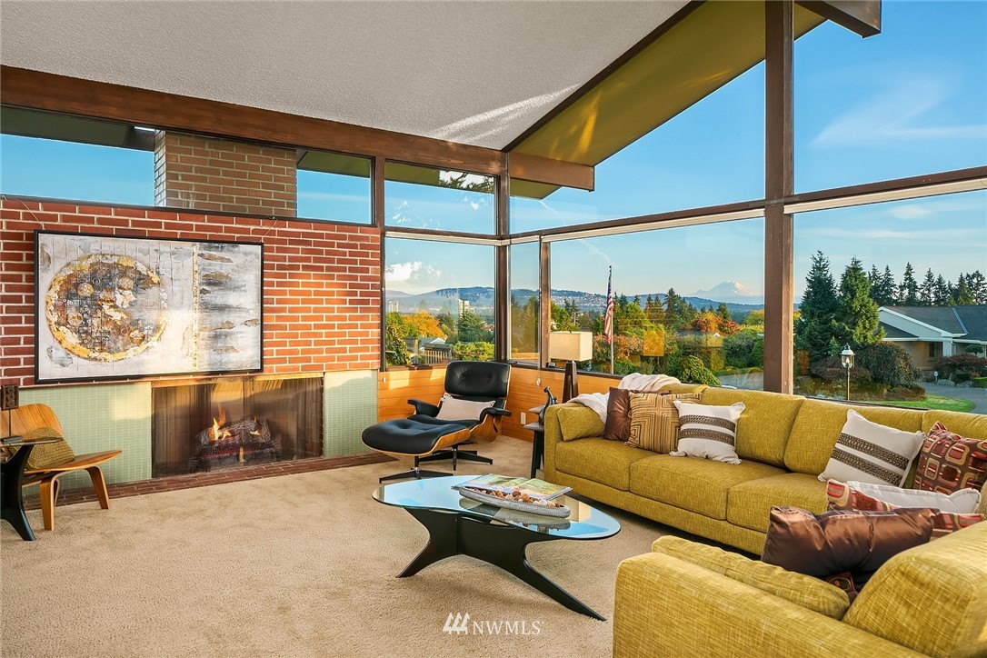 9608 Hilltop Road Bellevue, WA 98004 - Photo 14 of 28 Gallery Image 14
