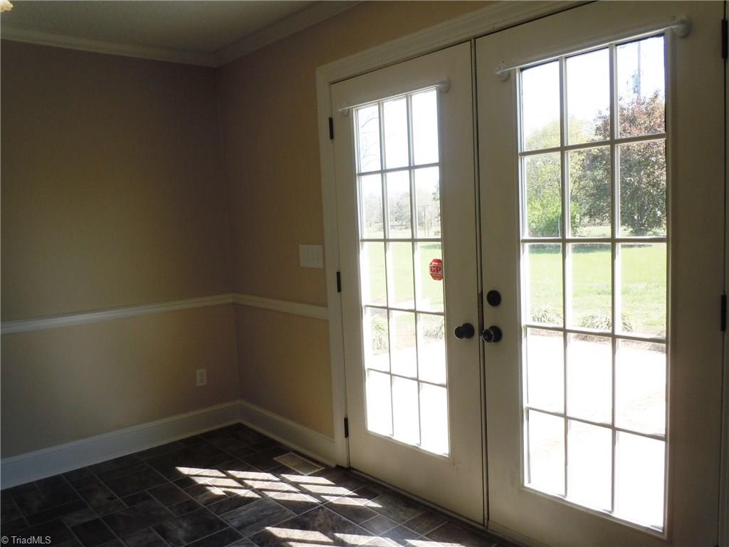 176 Pine Valley Road Mocksville, NC 27028 - Photo 12 of 25 Breakfast Room