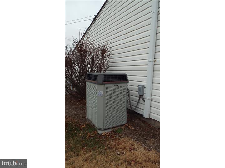 11 Quakeroak Road Levittown, PA 19057 - Photo 22 of 22 Gallery Image 22