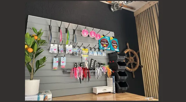 an aerial view of a house with yard swimming pool and outdoor seating