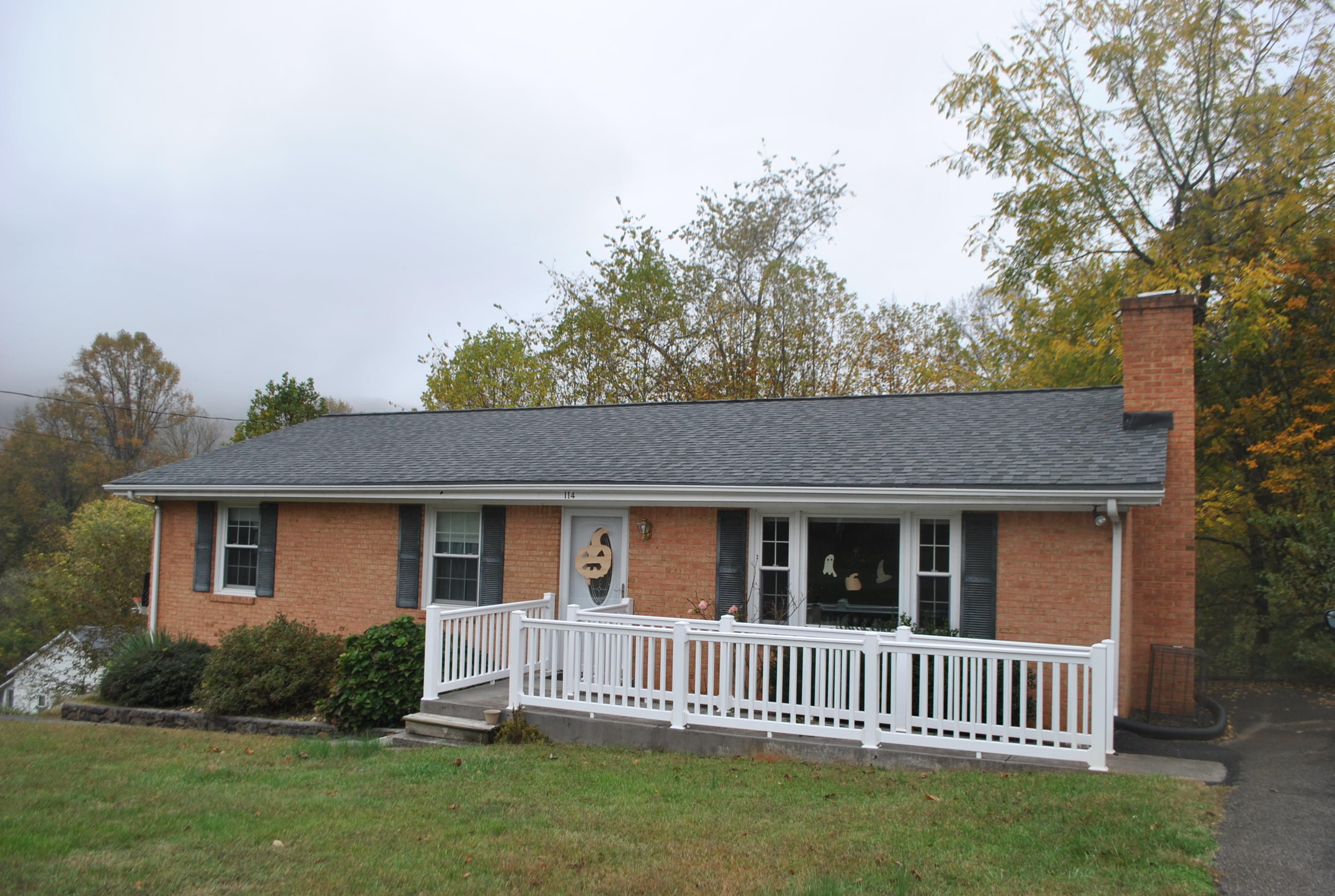 114 Old Brook Road Vinton, VA 24179 - Photo 1 of 19 114 Old Brook
