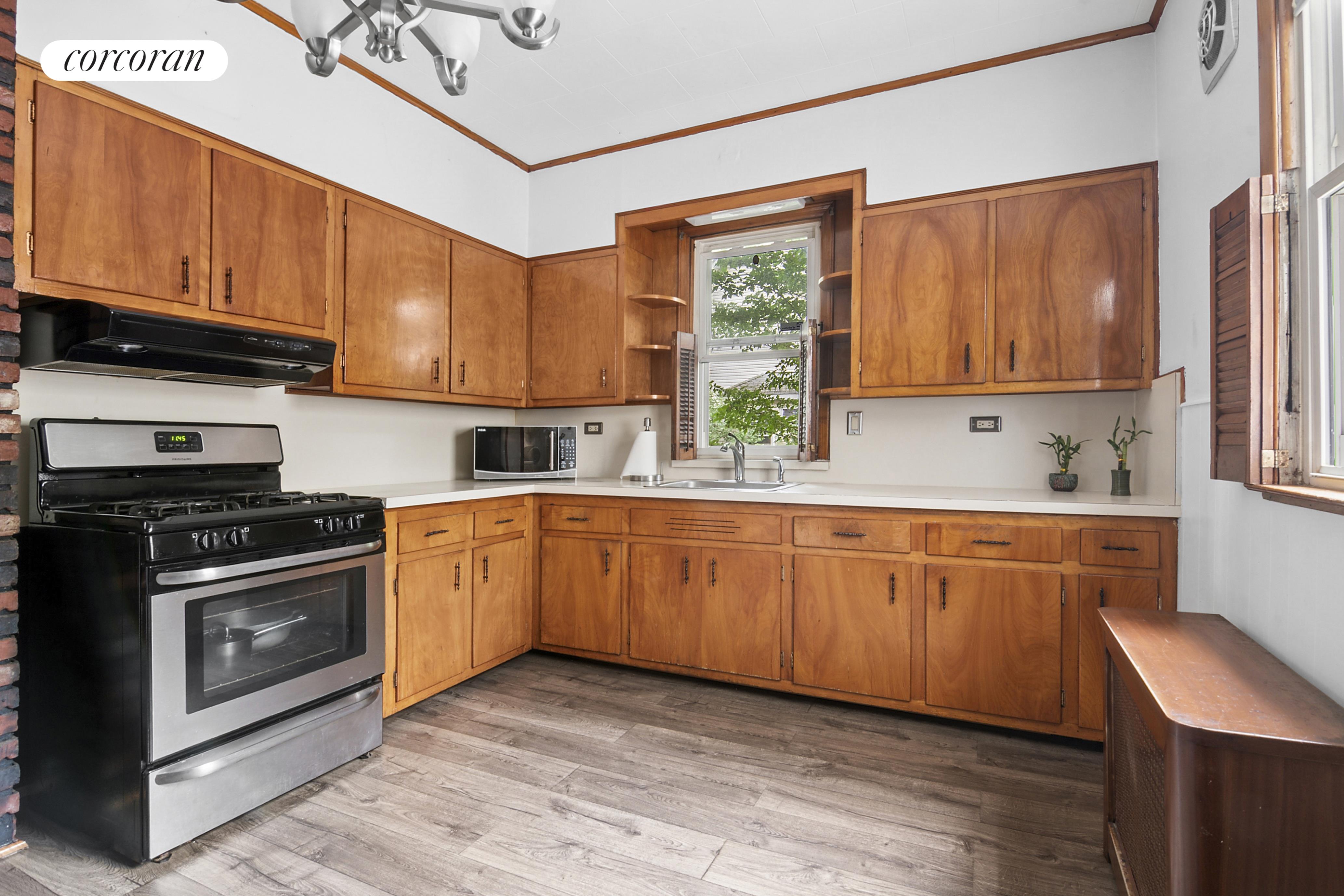 91-22 97th Street Queens, NY 11421 - Photo 8 of 15