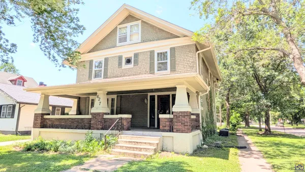$199,900 | 627 Neosho Street, Emporia, KS 66801