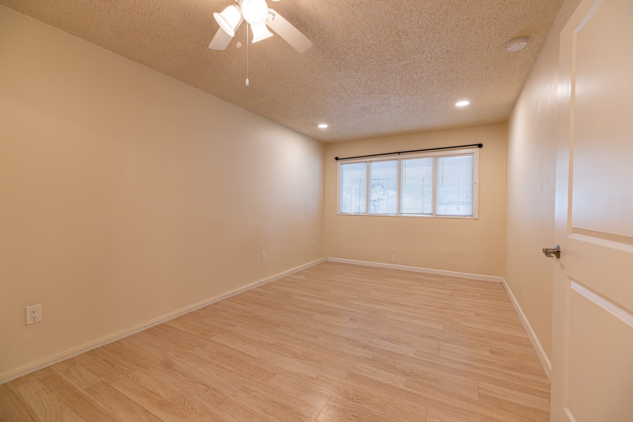 4113 Edison Street Houston, TX 77009 - Photo 11 of 27